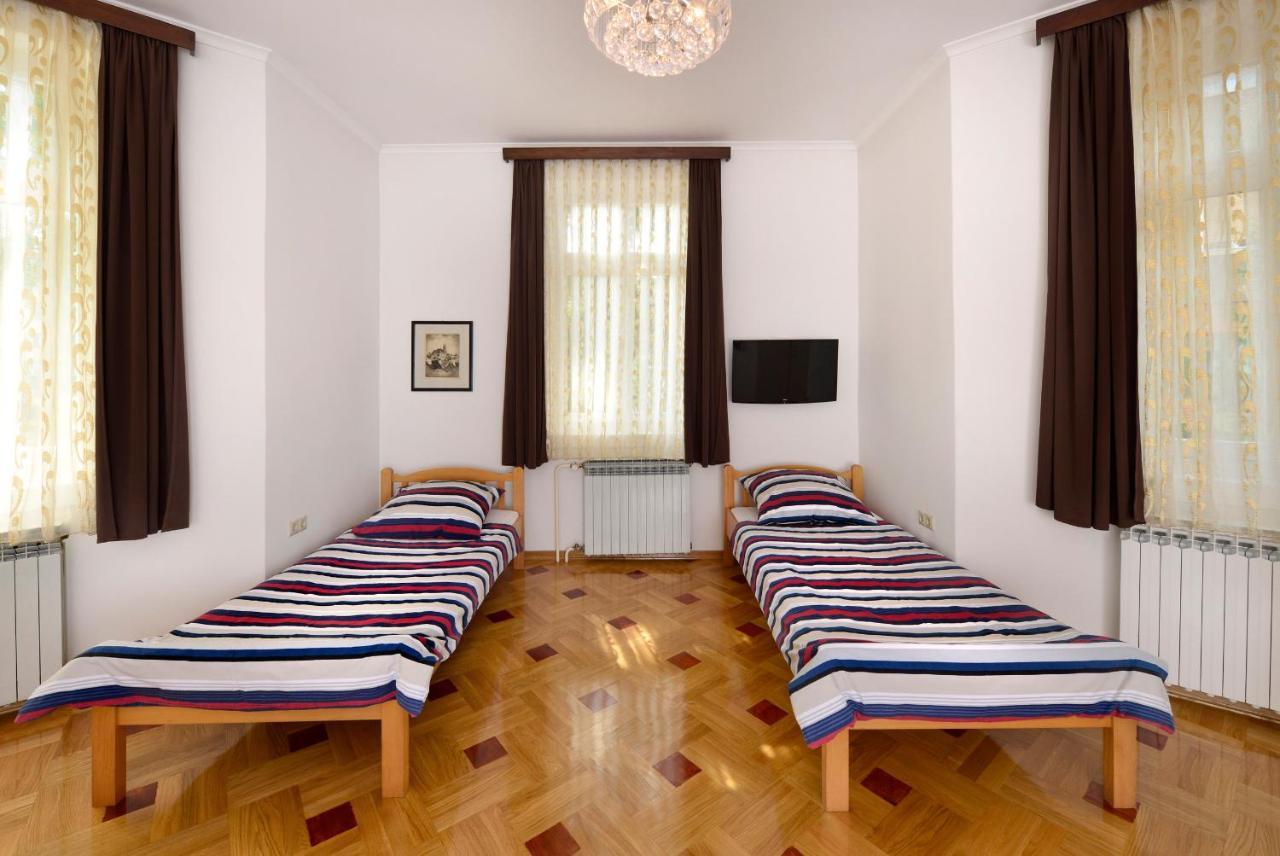 Vila Regina Rooms Karlovac Exterior foto