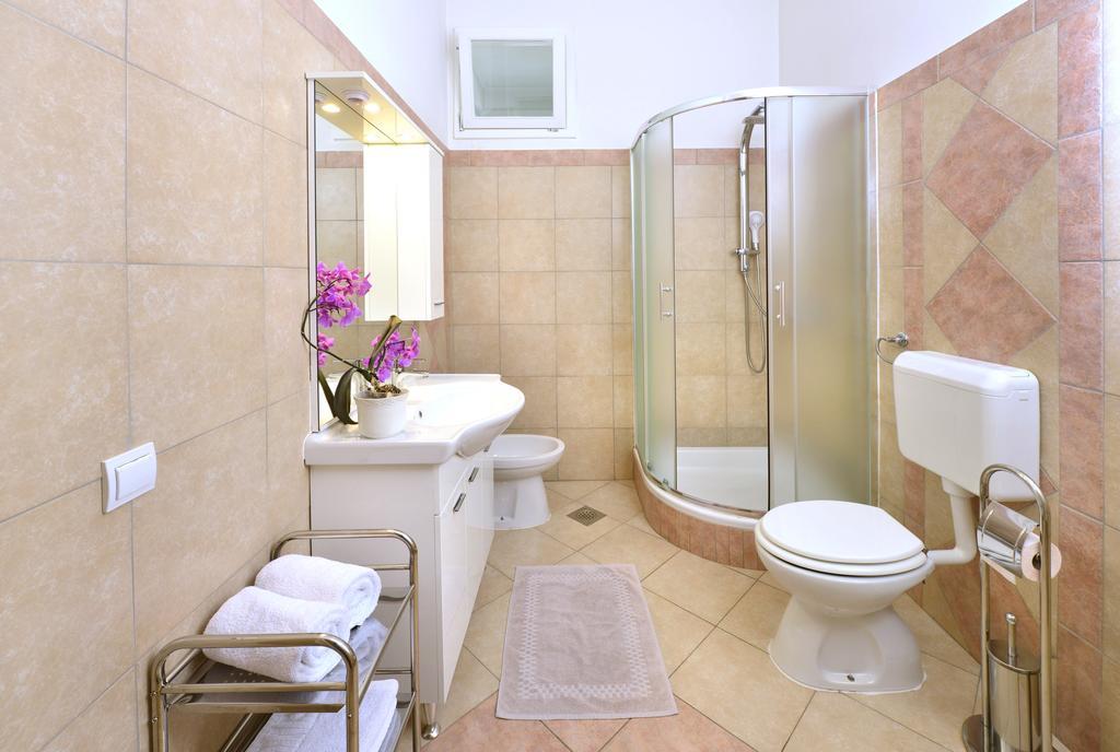 Vila Regina Rooms Karlovac Exterior foto