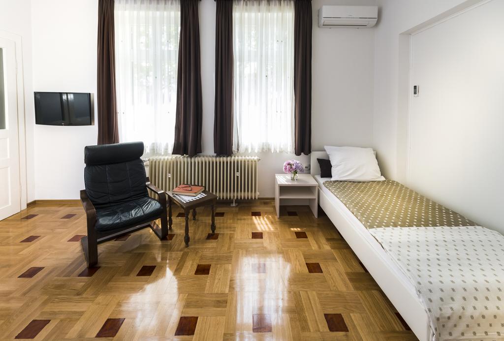 Vila Regina Rooms Karlovac Exterior foto